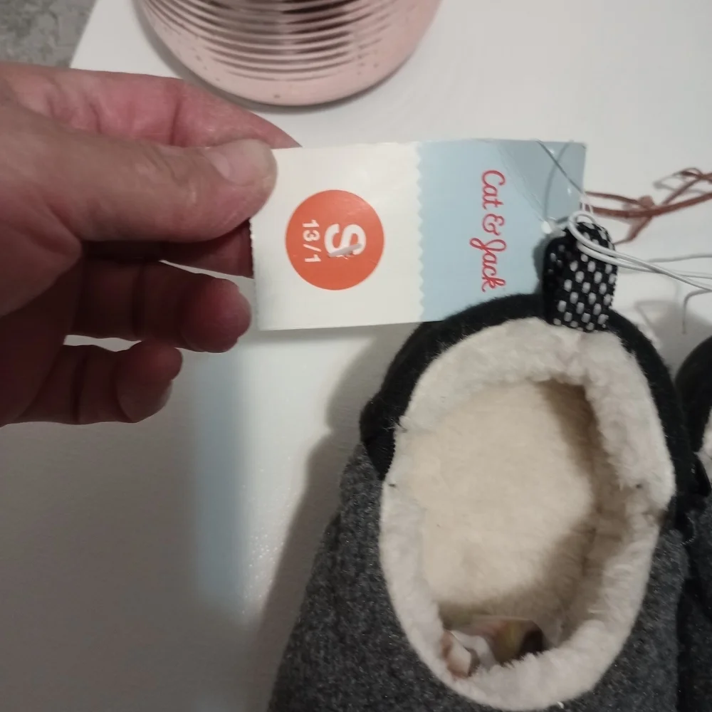 Cat & Jack Gray Kids Slippers